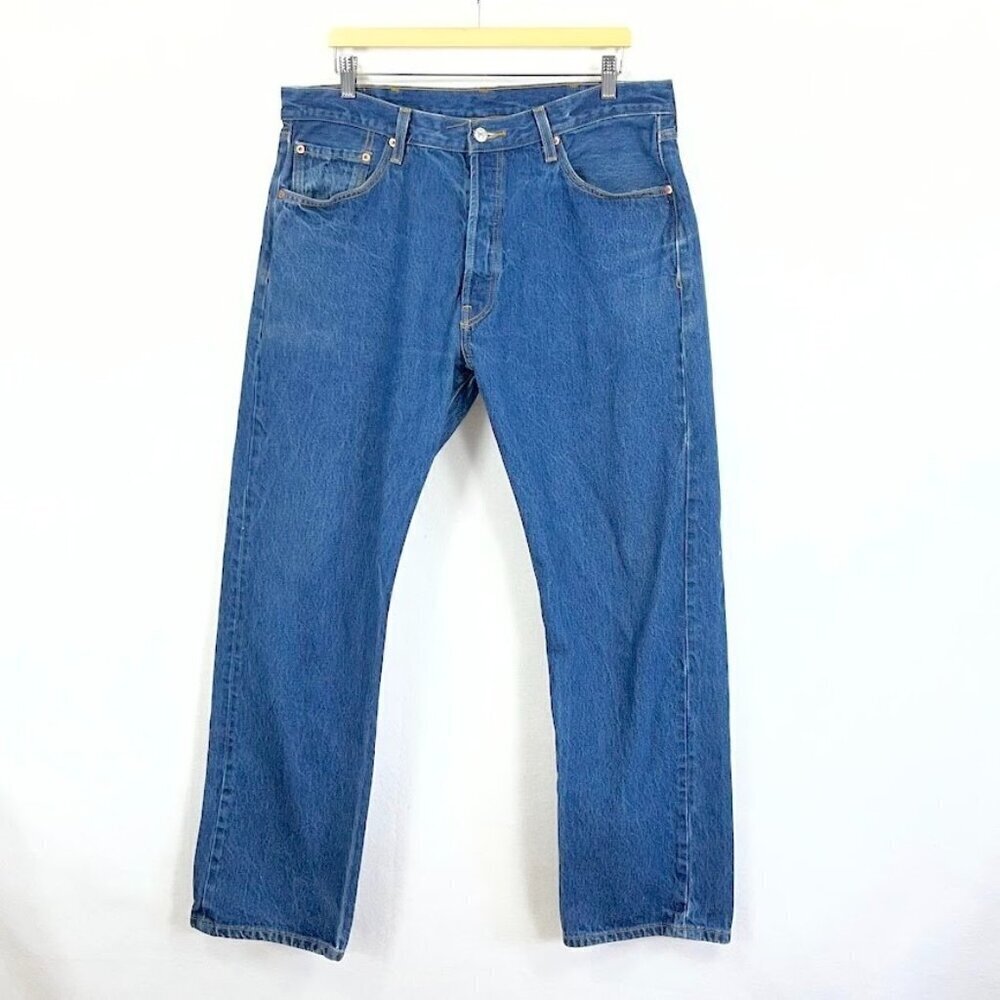 501 Mens Levi's Original Button Fly Jeans Classic Rugged Outdoors Academia 40
